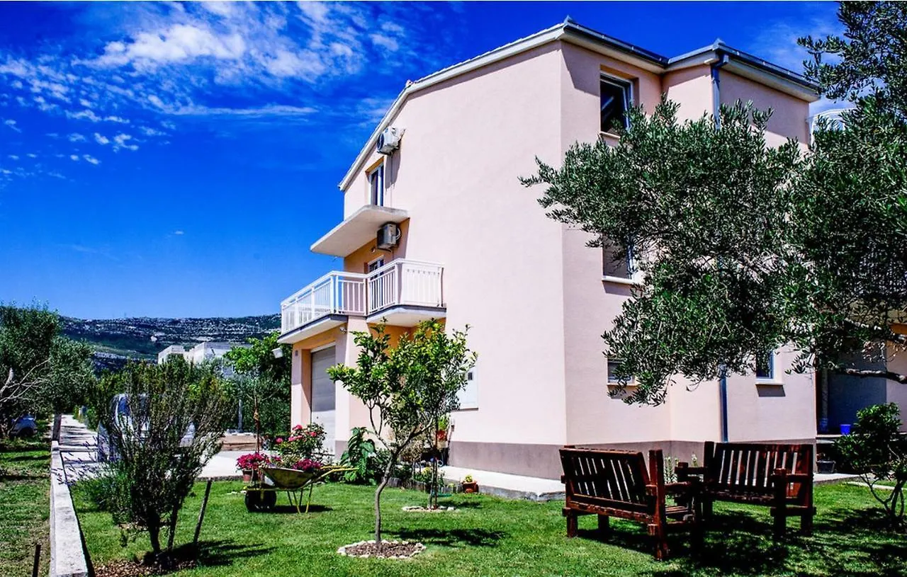 Apartments Mohito Kastela